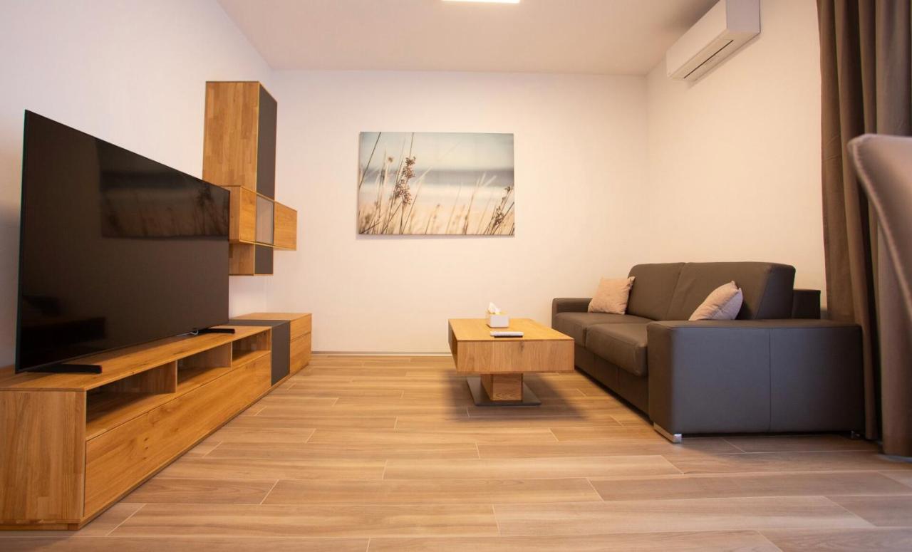 Deluxe Apartment ไลบ์นิทซ์ ภายนอก รูปภาพ